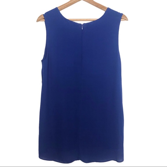 Eliana | Scoop Neck Sleeveless Blouse (US M) - Picture 2 of 8